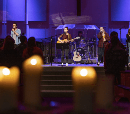 After a Year on Zoom, SAU Brings Back In-Person&nbsp;Chapel